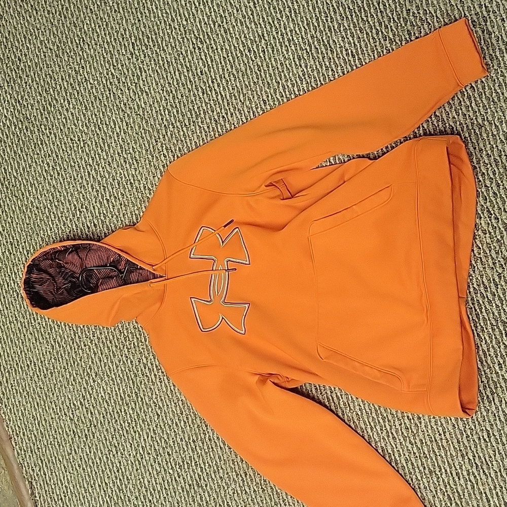 Under Armour ,medium, orange